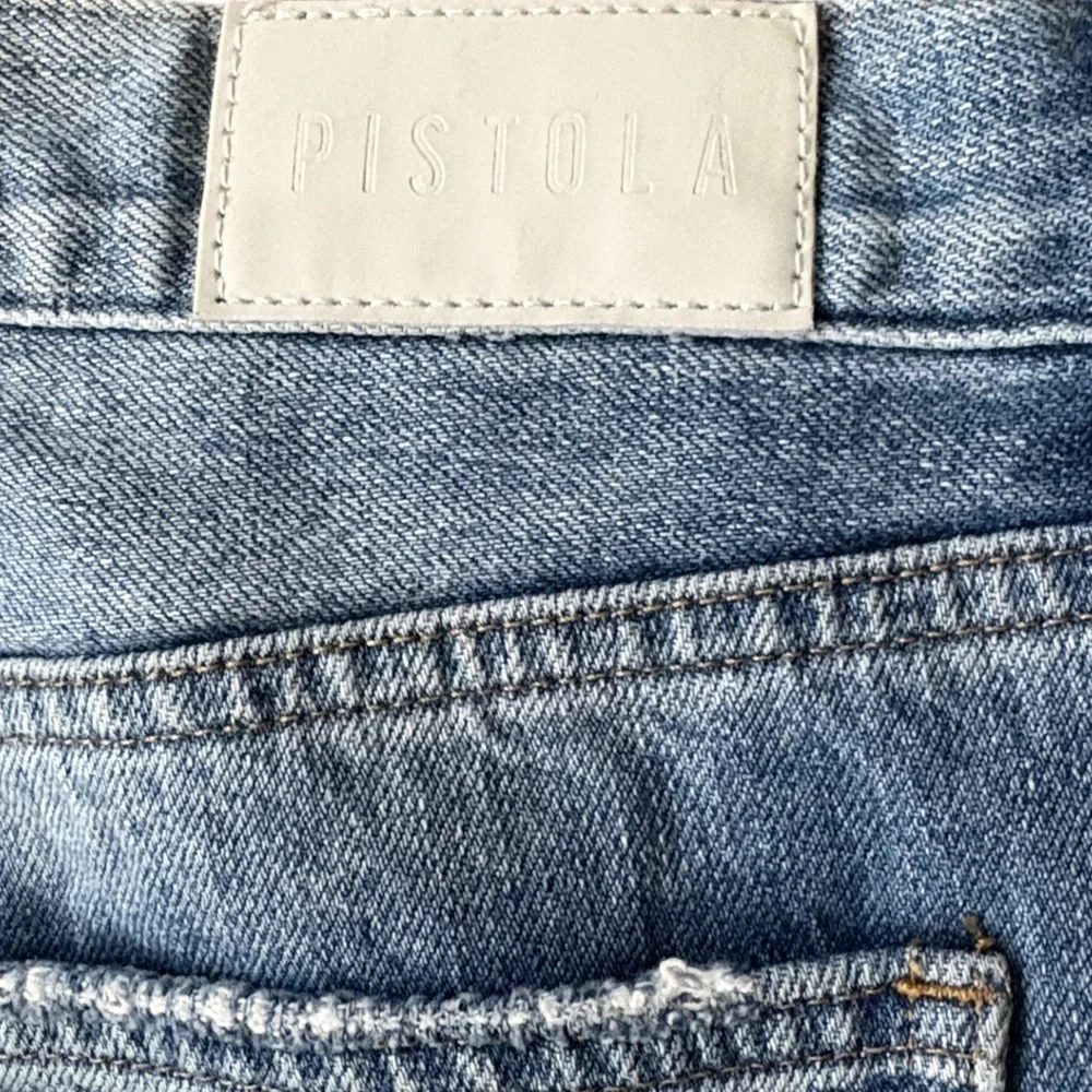 EUC PISTOLA Distressed Relaxed Jeans Size 27